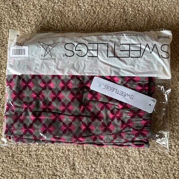 Uber Soft Plus Size Sweetlegs Leggings NWT Mariposa Pattern - Picture 4 of 4